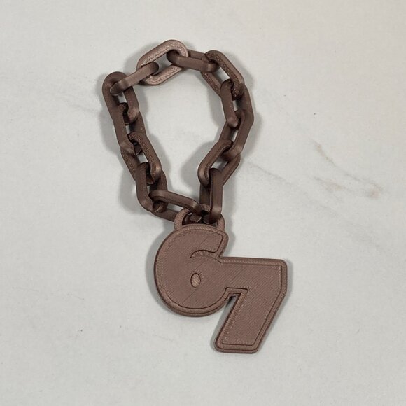 Elf on the Shelf 67 Hype Chain Christmas Decor Six Seven New Bronze w/Gift Box - Picture 3 of 10